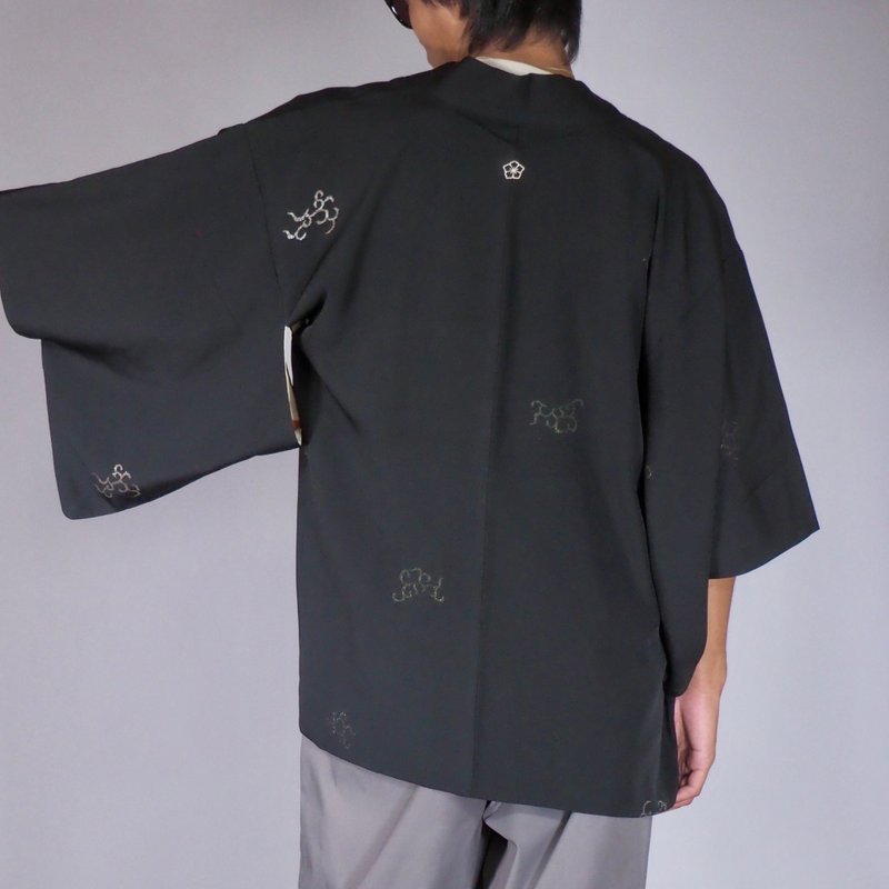 【日本製造】1980年代復古日式羽織、黑色羽織外套、吉祥圖案 - 男夾克/外套 - 絲．絹 黑色