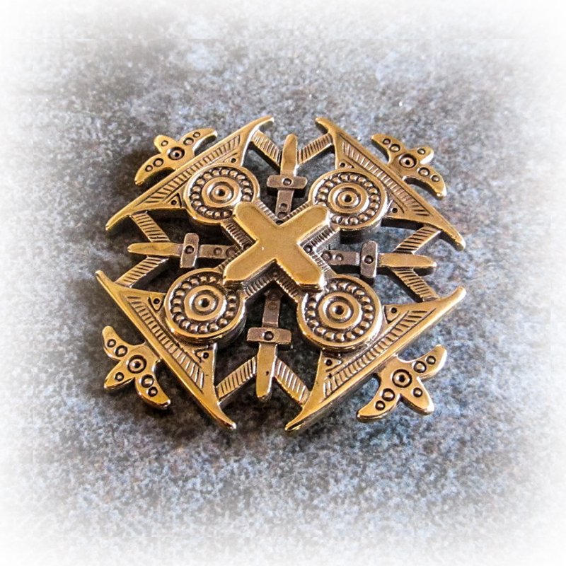 Maltese brass cross necklace pendant,Vintage Brass Cross,Rustic Brass Cross - 吊飾/掛飾 - 銅/黃銅 金色