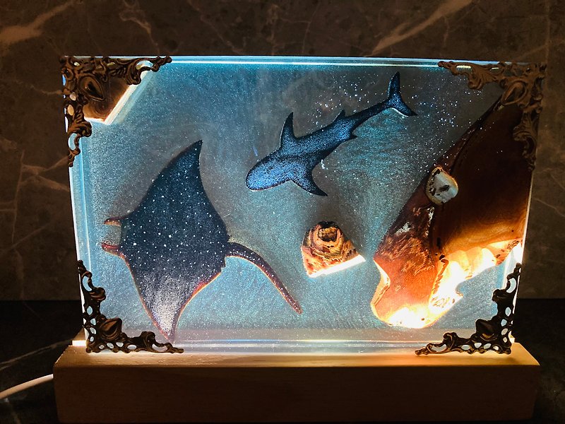 肉桂木海底世界LED桌燈 - 燈具/燈飾 - 樹脂 藍色