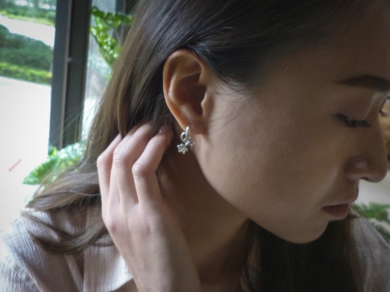 【純銀手作】常春藤蔓耳環 - 耳環/耳夾/耳骨夾 - 純銀 銀色