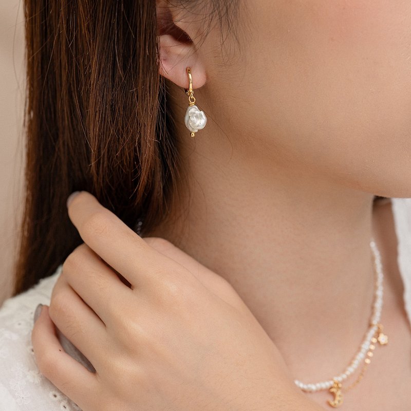 Pure Baroque Pearl Buckle Earrings - Earrings & Clip-ons - Pearl Gold