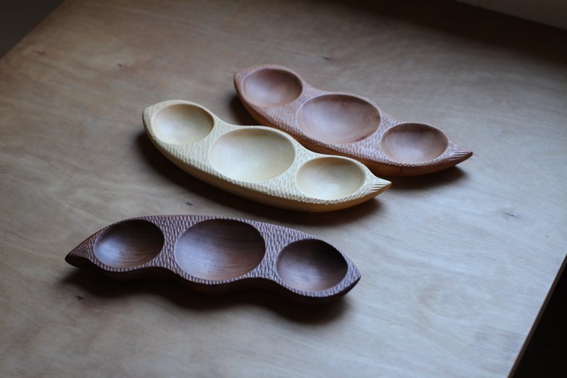 Bean pod dishes/wooden food utensils - จานและถาด - ไม้ 