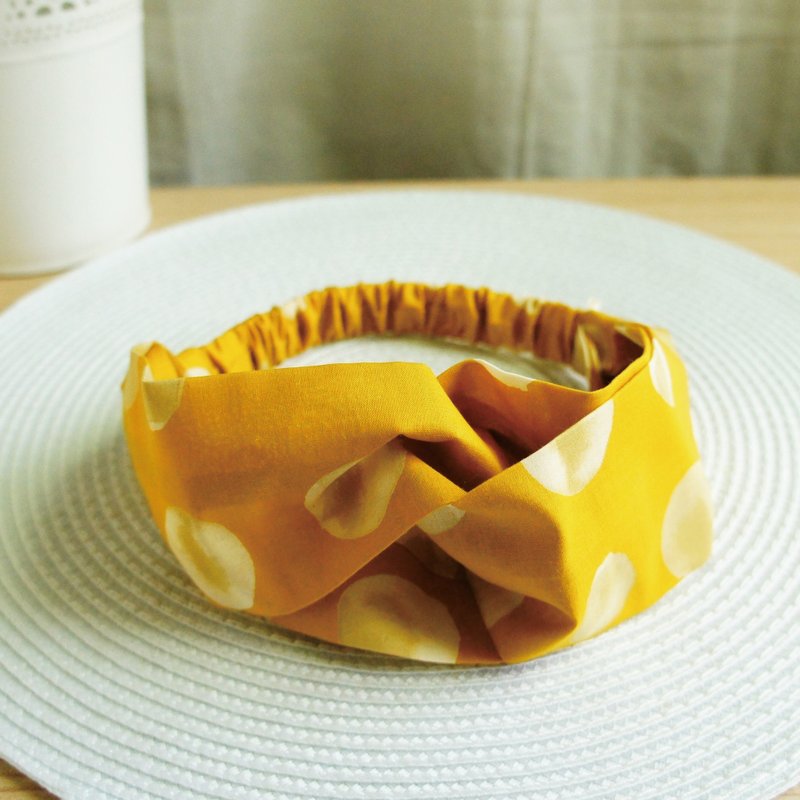 Lovely日本親膚布【渲染墨點蝴蝶鬆緊髮帶、髮圈】芥茉黃底E - 髮夾/髮圈 - 棉．麻 黃色
