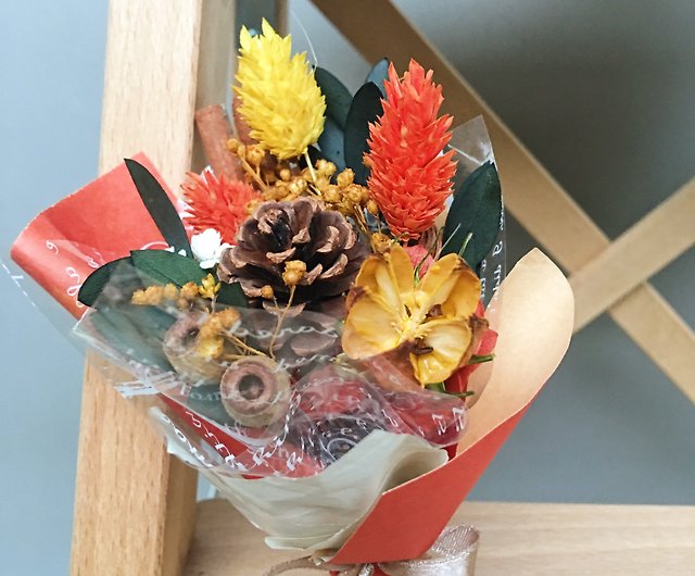 Birthbouquet 九月誕生月乾燥花束秋果褐pinecones 設計館和花定製所herhua Floral 乾花 永生花 Pinkoi