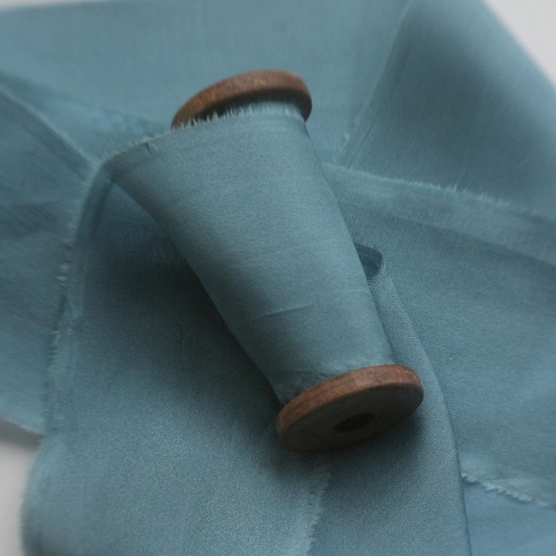 Ocean Silk Ribbon | Hand Dyed Silk Ribbon on Wood Spool - วัสดุห่อของขวัญ - ผ้าไหม สีน้ำเงิน