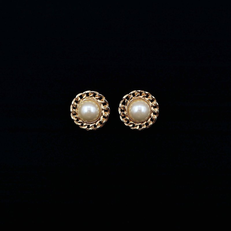 Pumpkin Vintage. Golden Pearl Clip Earrings - Earrings & Clip-ons - Other Materials 