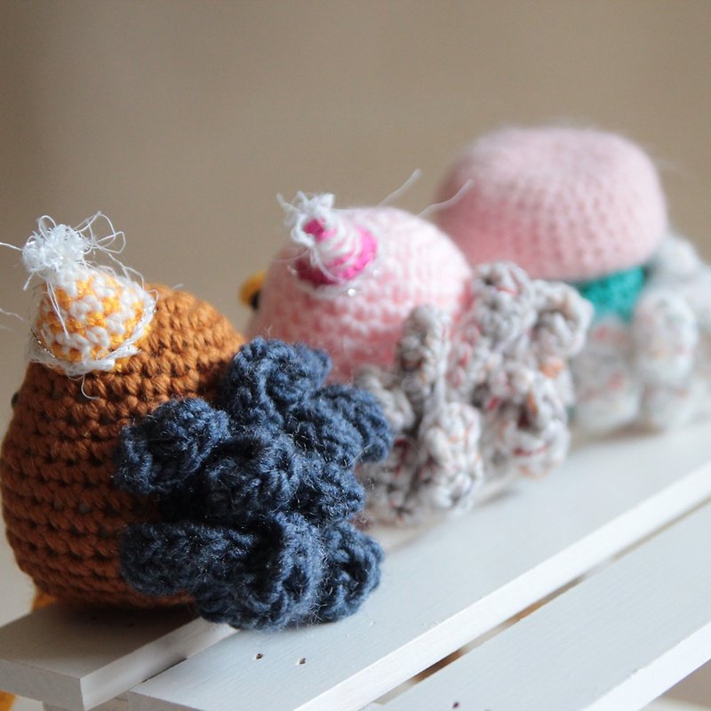วัสดุอื่นๆ ตุ๊กตา สีส้ม - Amigurumi crochet doll: Chicken with Long legs, Bird