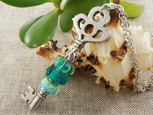 AGATIX Silver Skeleton Key Teal Sea Green Lampwork Glass Euro Charm Necklace Jewelry