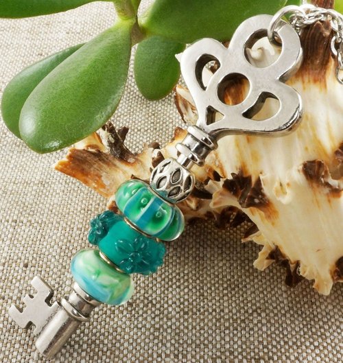 K18グリーンキー（鍵）チャーム 810K2509 K18グリーンクォーツ ダブル