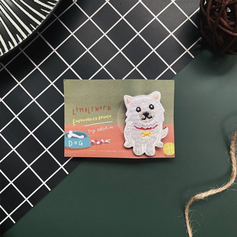 刺繡別針/燙貼 | 狗狗系列 | 薩摩耶 | Littdlework - 徽章/別針 - 繡線 白色