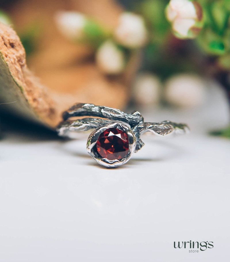 Garnet Engagement Ring Silver Unusual Tree Branch and Leaves - 戒指 - 銀 紅色