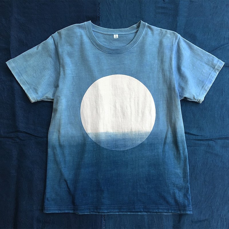 Major Folk│Natural plant blue-dyed paste dyeing/hanging dye gradient round moon short TEE