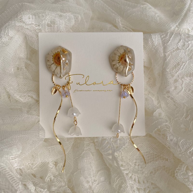 | French Romance | Earrings - ต่างหู - พืช/ดอกไม้ สีส้ม