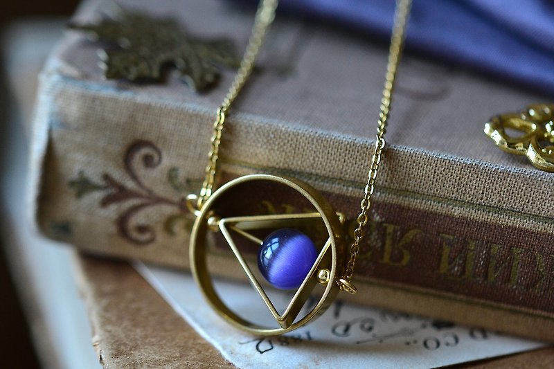 Geometric Triangle with Cat Eye's Stone Gemstone Stainless Steels Necklace - สร้อยคอ - หิน สีม่วง
