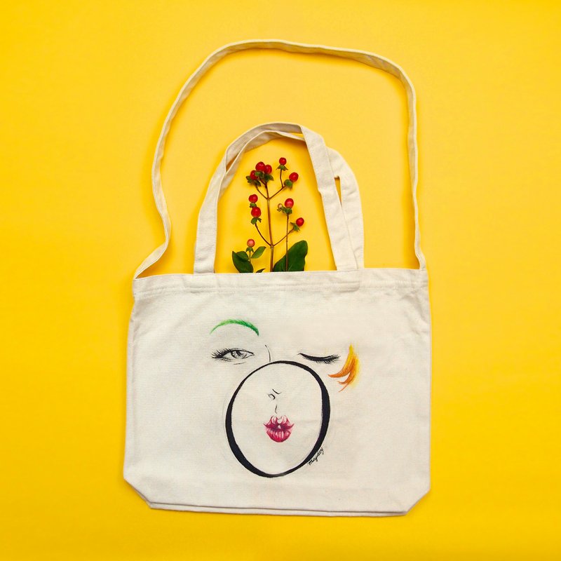 Lady A to Z on tote bag 手繪字母托特包－橫型 I-P - 側背包/斜背包 - 棉．麻 白色