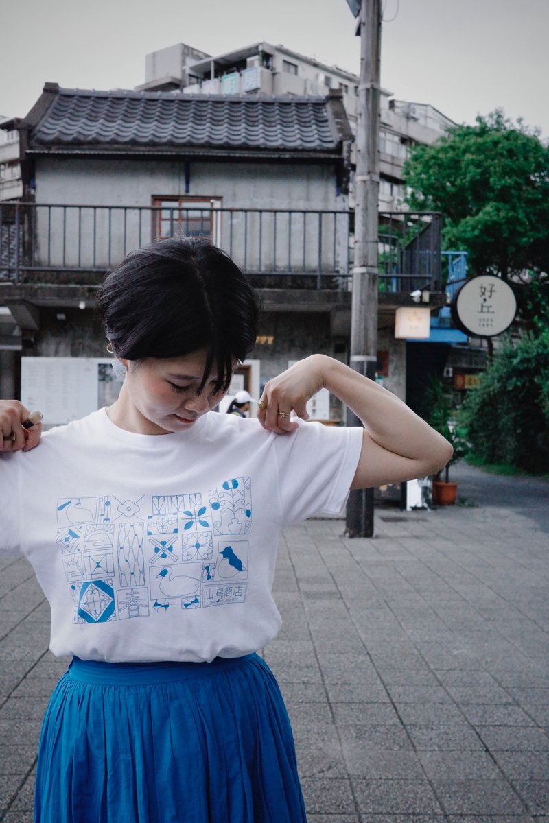Tシャツ　鉄窓花 - 女 T 恤 - 棉．麻 白色