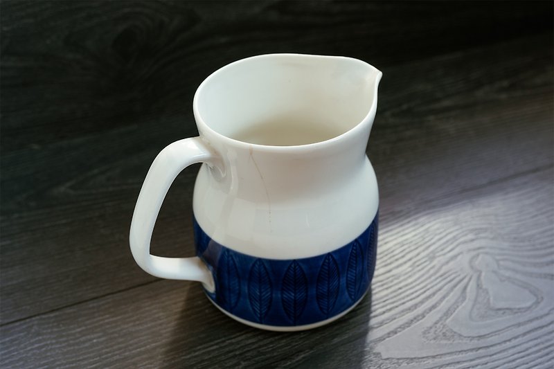 古いスウェーデンの作品-葉のミルクの水差し/花瓶-特別オファー - コーヒードリッパー - 陶器 ブルー