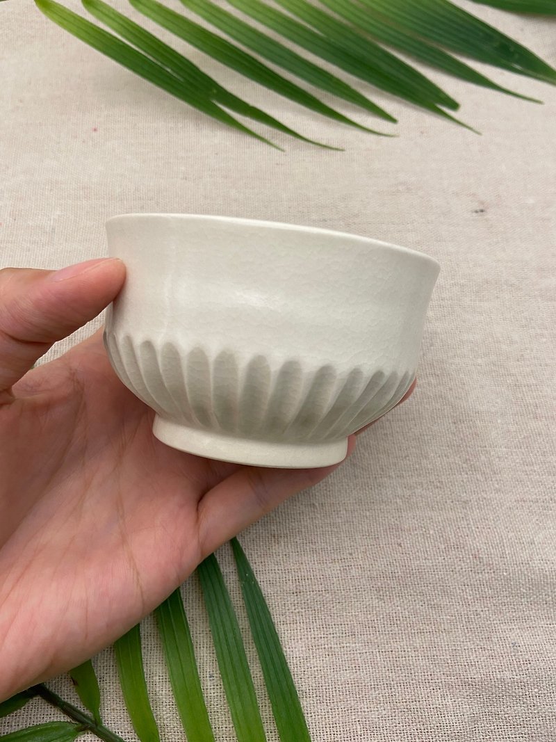Ceramic engraved tea rice bowl - straight engraving on the bottom - please confirm the size before subscripting - ถ้วยชาม - เครื่องลายคราม ขาว