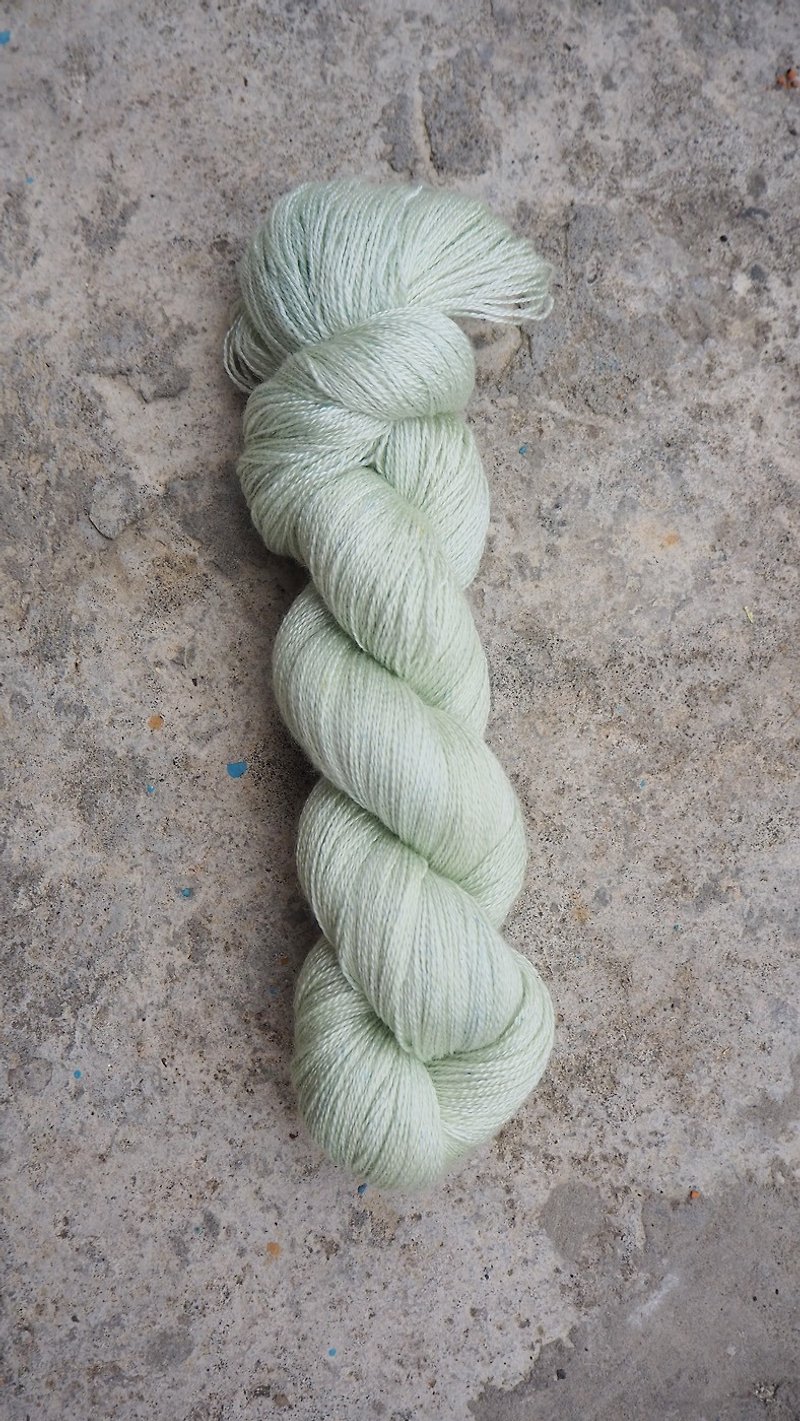 手染蕾絲線。薄荷 (55 BFL/45 Silk) - 編織/羊毛氈/布藝 - 絲．絹 