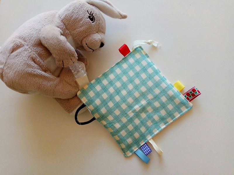 Lake water green Ge Miyue gift appease towel paper towel to appease small squares soothing toys - Bibs - Cotton & Hemp Green