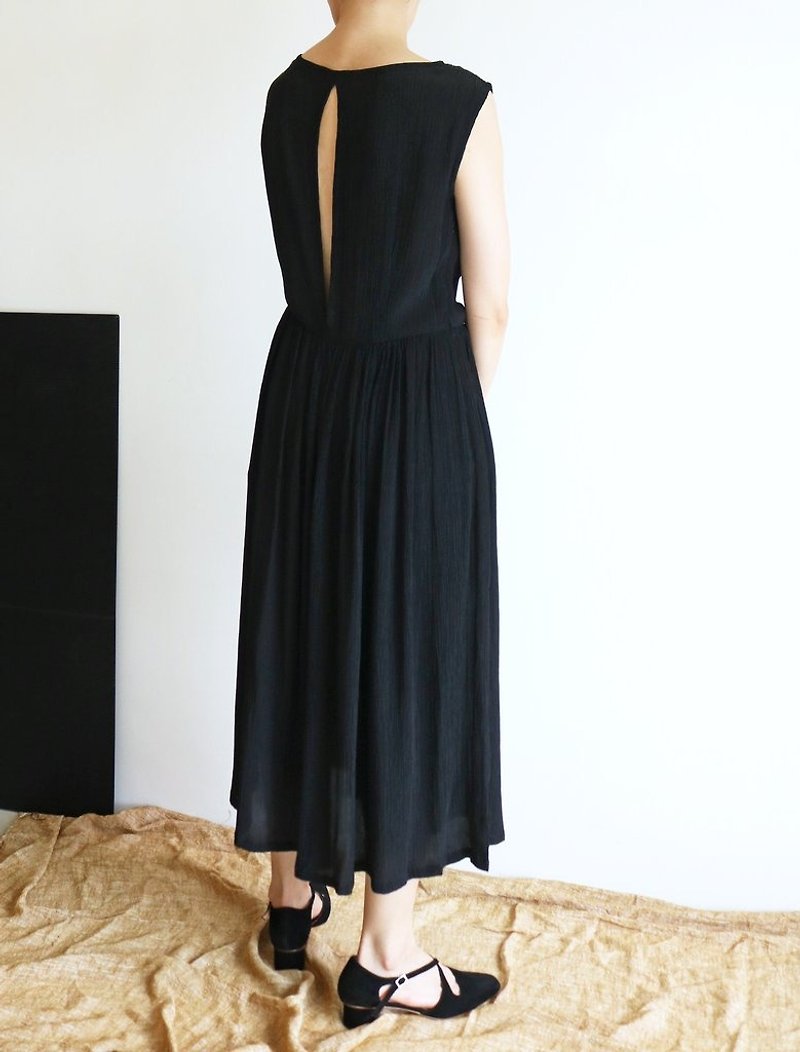 Rania Dress Wrinkled silky bark back light and thin dress - One Piece Dresses - Silk 