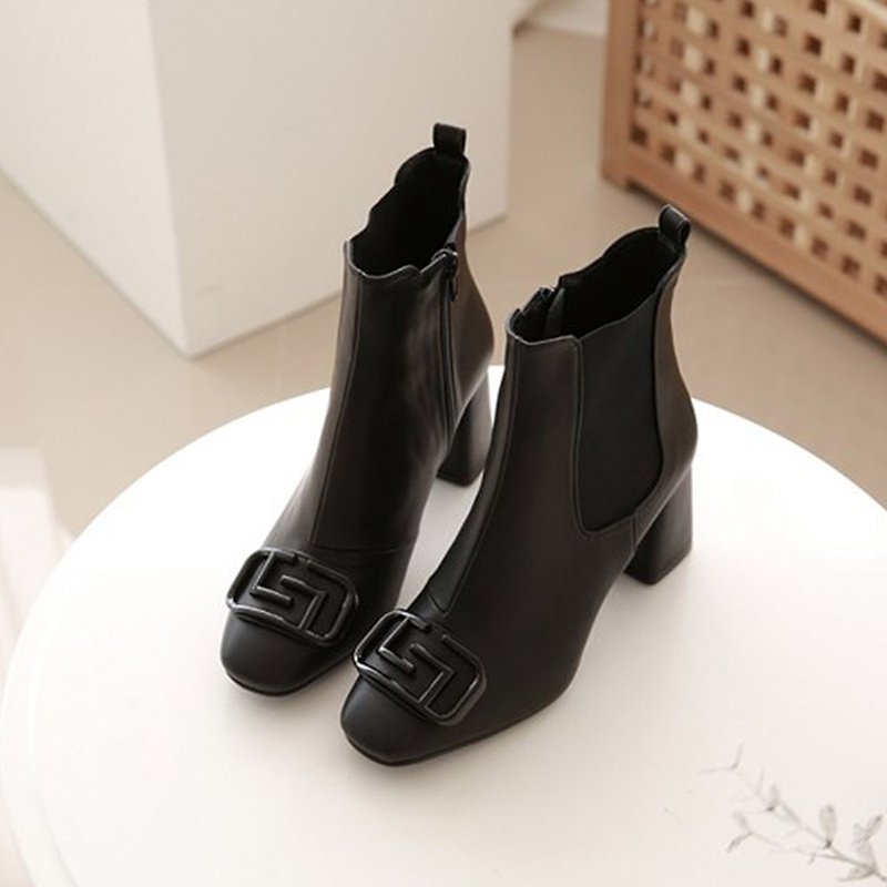 PRE-ORDER – MACMOC Maze (Black)  Ankle Boots - รองเท้าบูทสั้นผู้หญิง - หนังเทียม สีนำ้ตาล