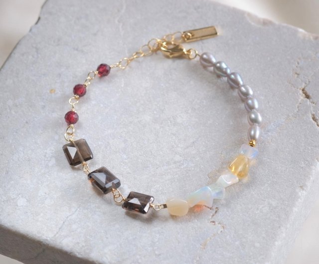 Opal bracelet 天然石オパールブレスレット 淡水グレーパール