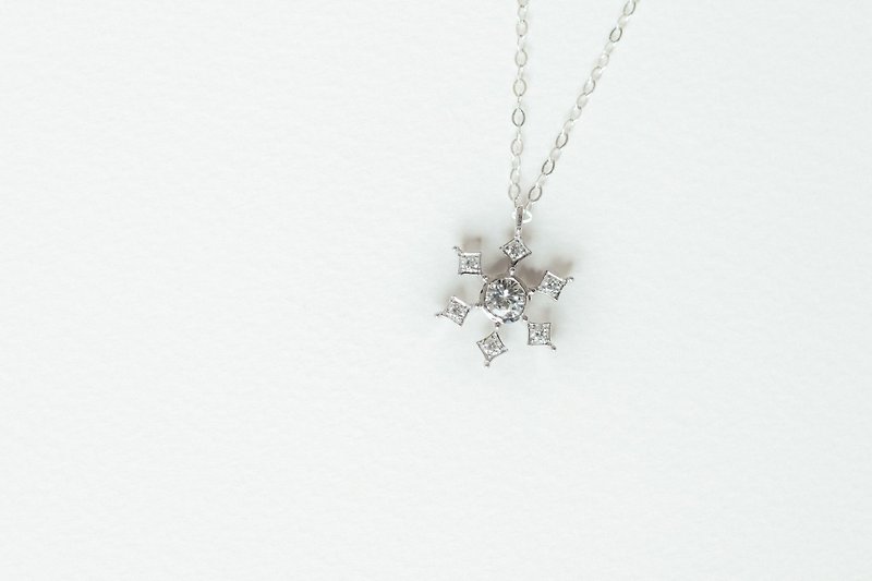 Snowflake Nacklace - Necklaces - Gemstone Pink