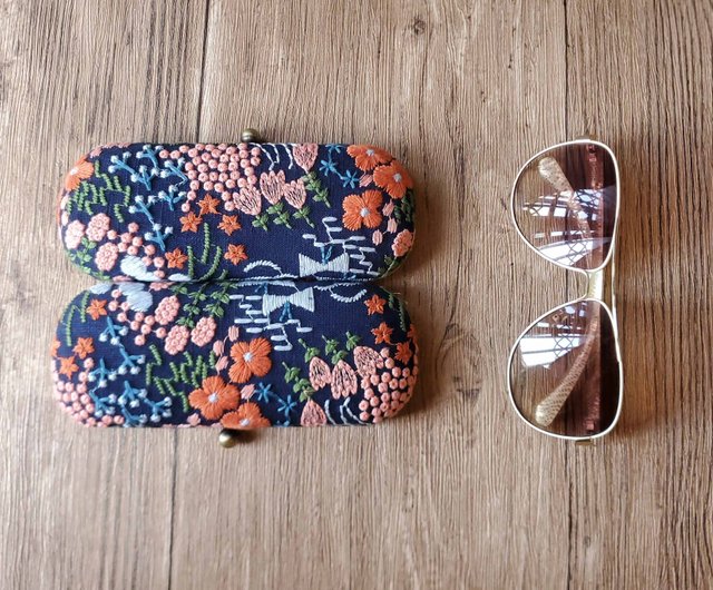 小花柄立体刺繍 メガネケース ペンボックス口 ゴールドボックス