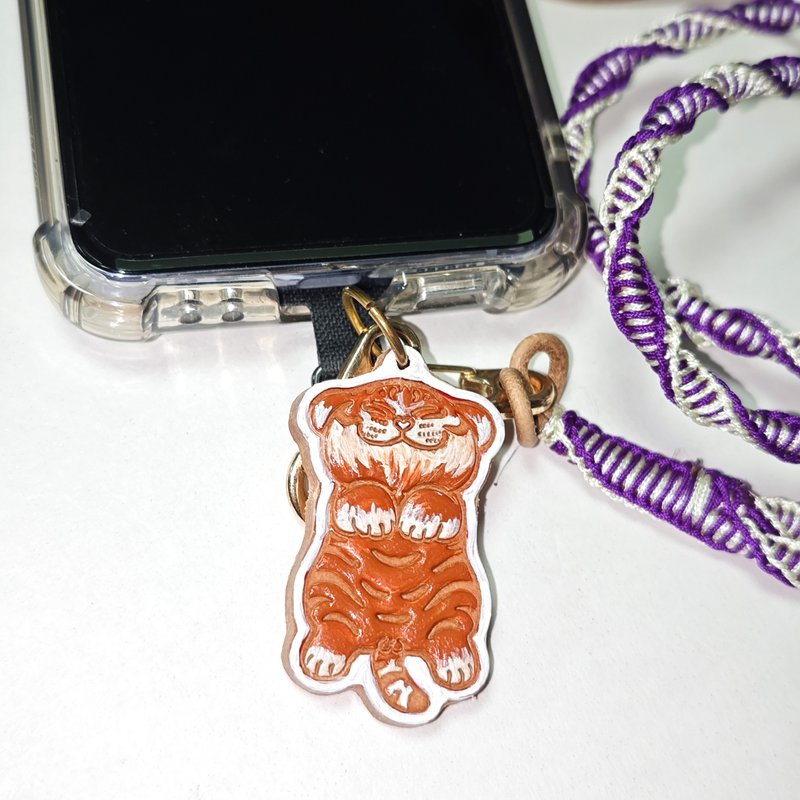 Lying flat tiger hand-painted leather charm keychain - Charms - Genuine Leather Brown