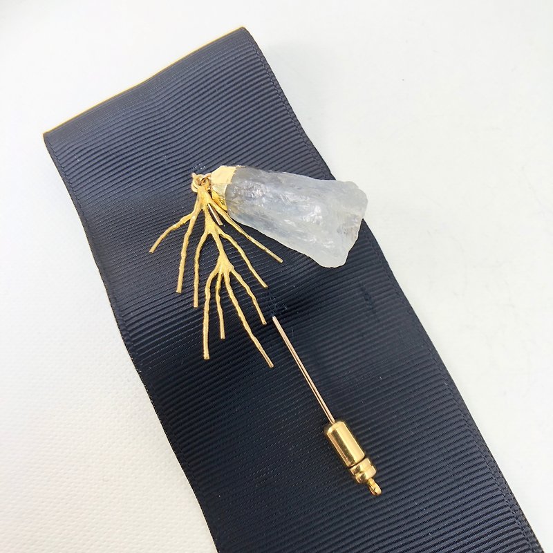 Japanese Style Crystal Brooch【Wedding 】【New Year Gift】Valentines Day Gift - Brooches - Crystal Transparent