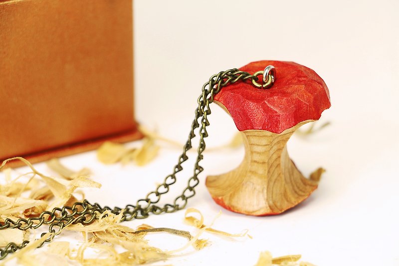 Wooden eating apple necklace [Butterfly gift box style]--Woodcut--handmade - hand made (can pick color) - Necklaces - Wood Red