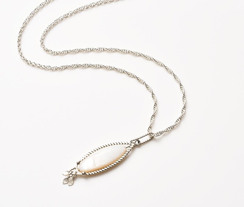 CN27 (white shell) - Necklaces - Other Metals White