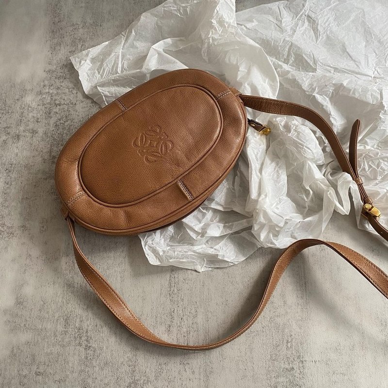 Second-hand bag Loewe caramel egg crossbody bag - กระเป๋าแมสเซนเจอร์ - หนังแท้ สีนำ้ตาล