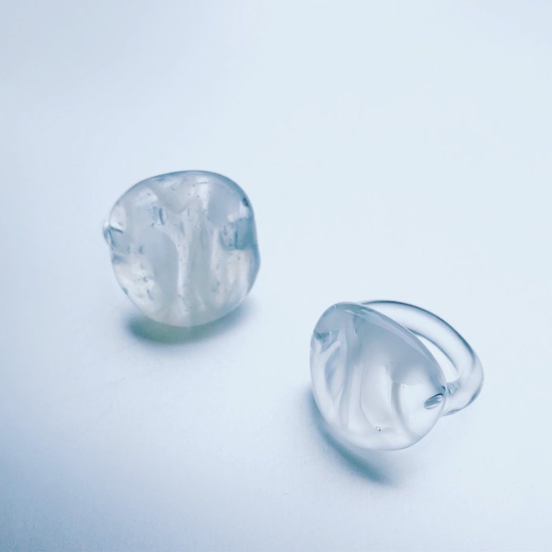 Snow white Glass Ring / Square or Rond shaped - 戒指 - 玻璃 白色