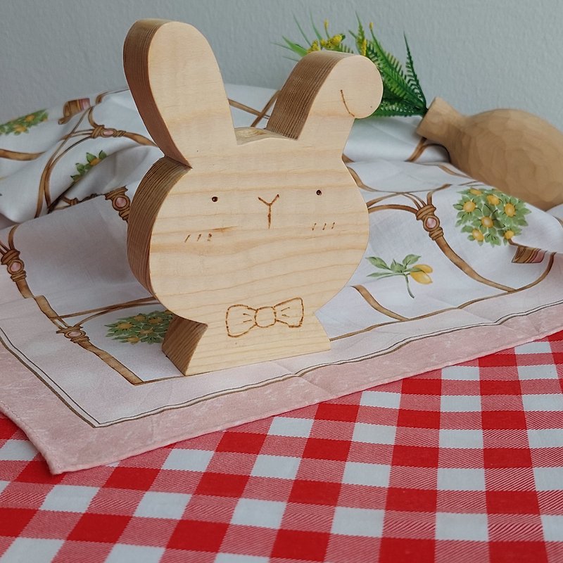 Medium wood diffuser rabbit - 香薰/精油/線香 - 木頭 咖啡色