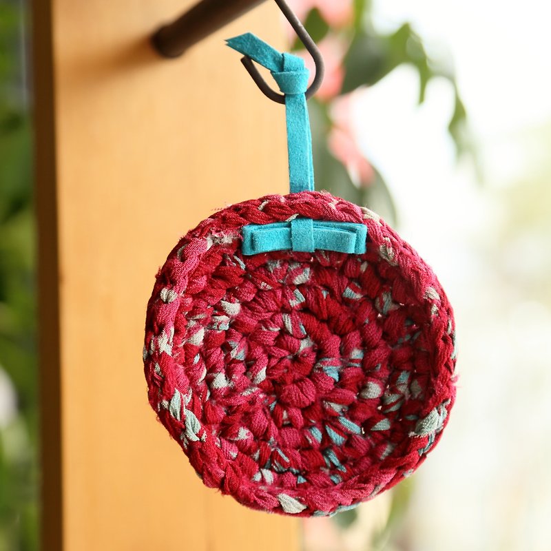 Kimono tear-knit coaster with leather loop - ที่รองแก้ว - หนังแท้ สีแดง