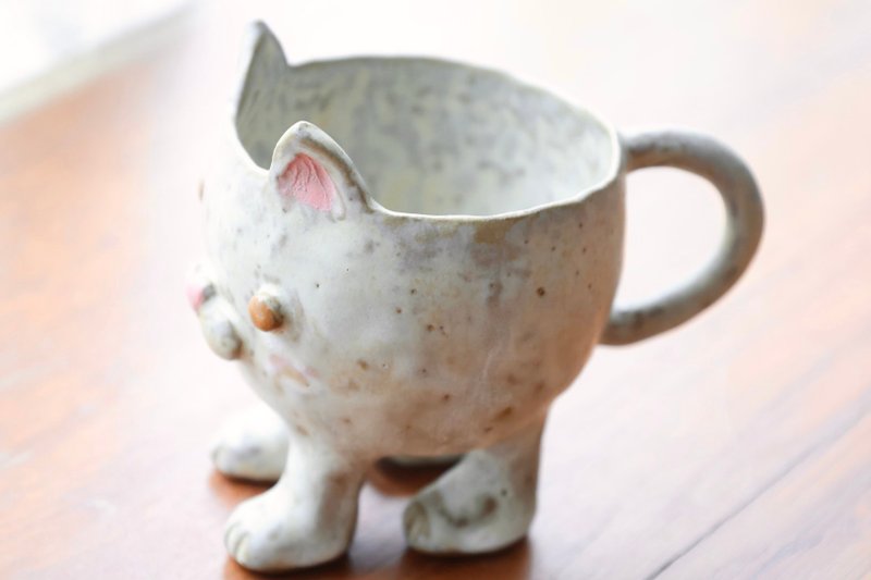 【聖誕禮物】手捏圓胖喵星人馬克杯陶杯貓愛心鼻子貓醜萌花貓收納 - 裝飾/擺設  - 陶 卡其色