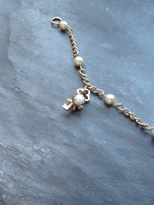 BOITE LAQUE Vintage Victorian Key Pearl Bead Gold Anklet