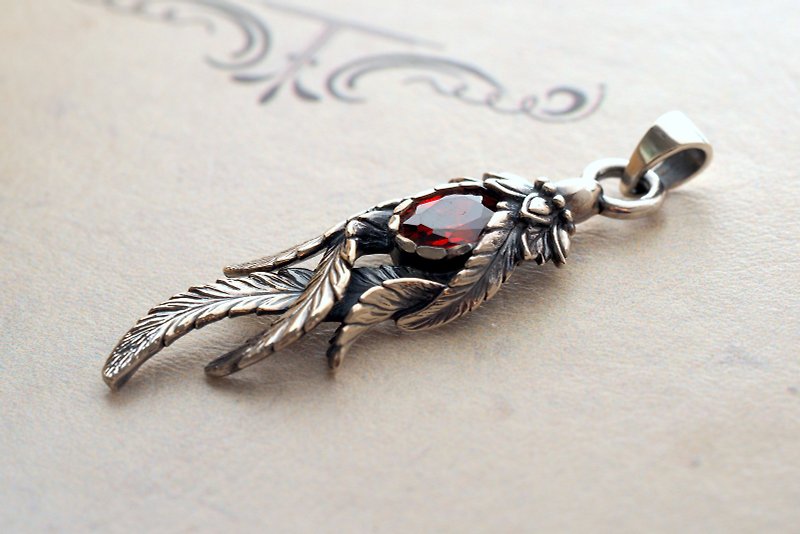 [Autumn and Winter New Fashion] 925 Sterling Silver Phoenix Feather Ruby Necklace Pendant Gemstone Color Changeable - สร้อยคอ - เงินแท้ สีเงิน