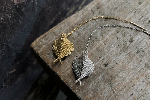 天使の羽のイヤリング 手編みのメタリックワイヤー シルバー