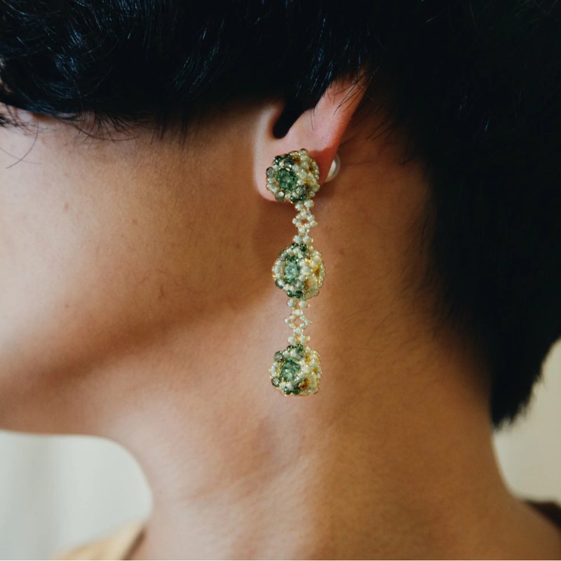 Caravan Earrings 旅隊耳環 - 琥珀綠 - 耳環/耳夾/耳骨夾 - 玻璃 綠色