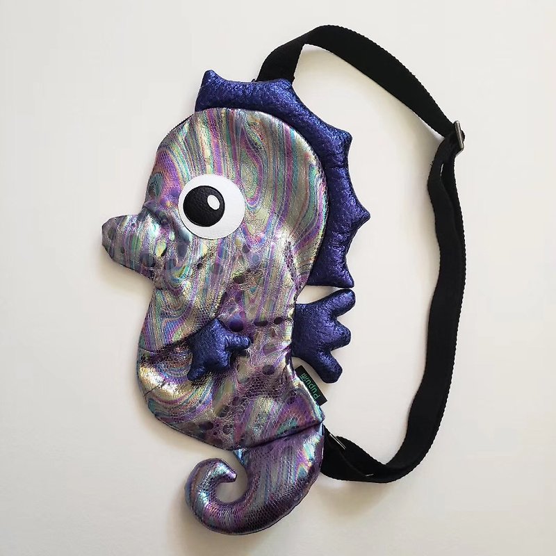 Seahorse animal backpack original personalized gift Christmas gift - กระเป๋าแมสเซนเจอร์ - วัสดุกันนำ้ 