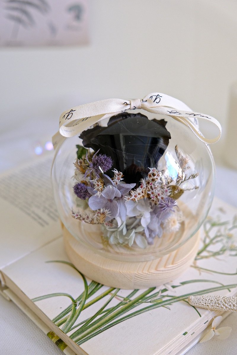 Mysterious black-immortal flower glass flower ball - ช่อดอกไม้แห้ง - พืช/ดอกไม้ สีดำ