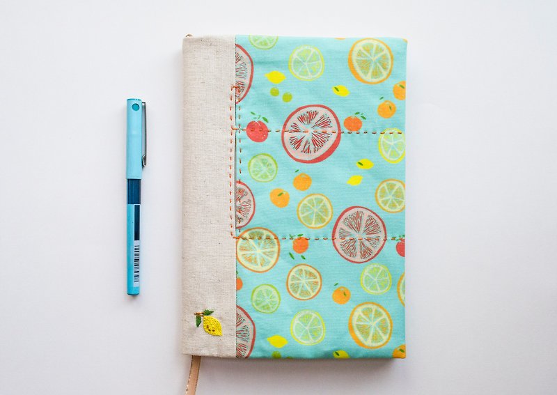 Citrus Summer - adjustable A5 fabric bookcover - 筆記簿/手帳 - 棉．麻 多色