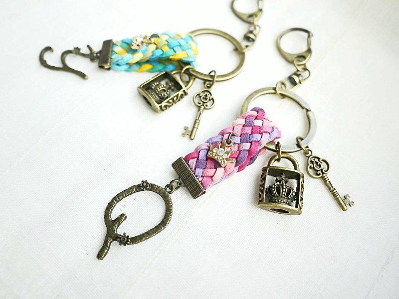 Paris*Le Bonheun. Noodle leather woven English word key ring charm. Lock happiness - Keychains - Other Metals Multicolor