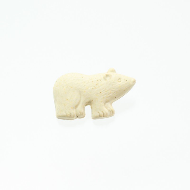 ceramics brooch bear off white