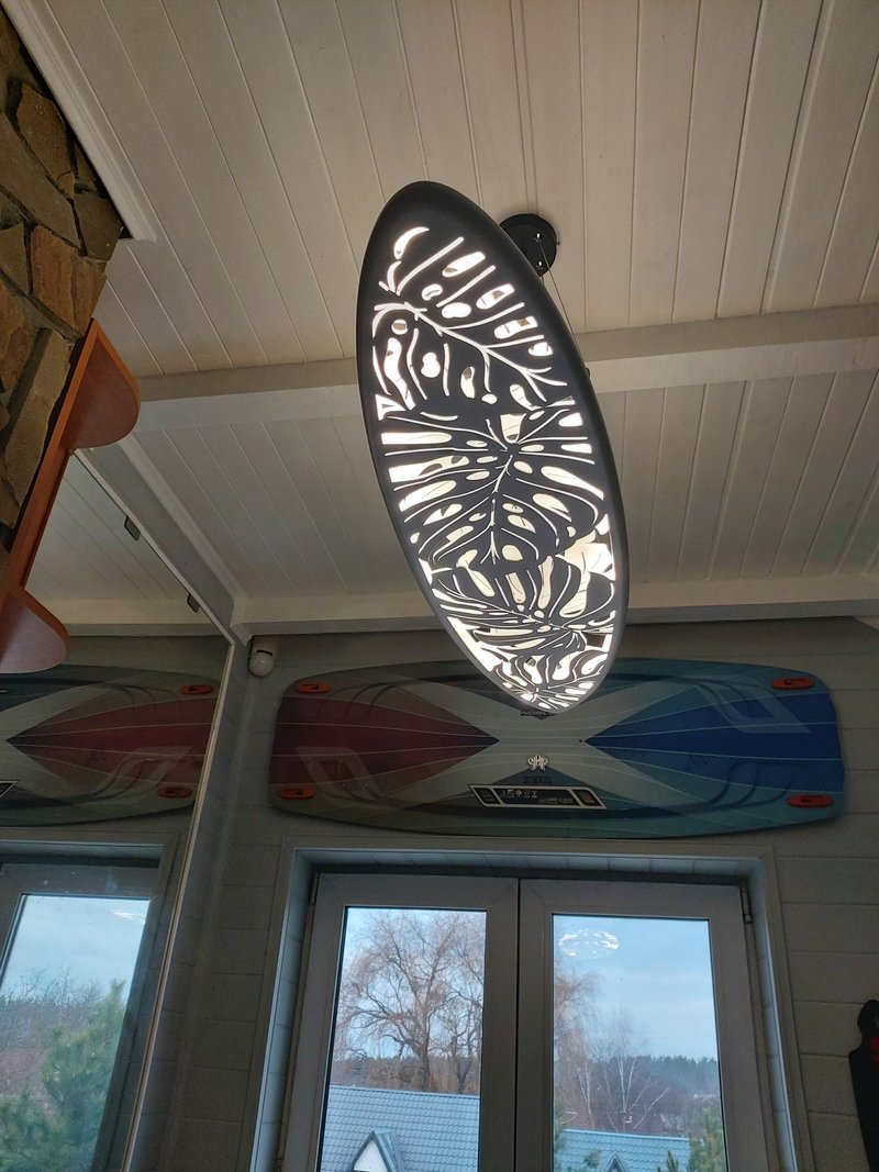 Handcrafted Surfing Ceiling Light for Home Decor,  Monstera leaf - 燈具/燈飾 - 木頭 白色