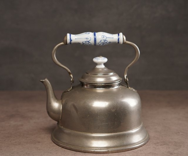 Old dutch 2024 tea kettle