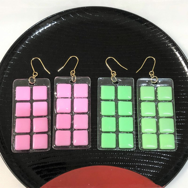 Nostalgic Candy -Cherry or Green Apple- (Pierce・Clip-On) - Earrings & Clip-ons - Resin Multicolor